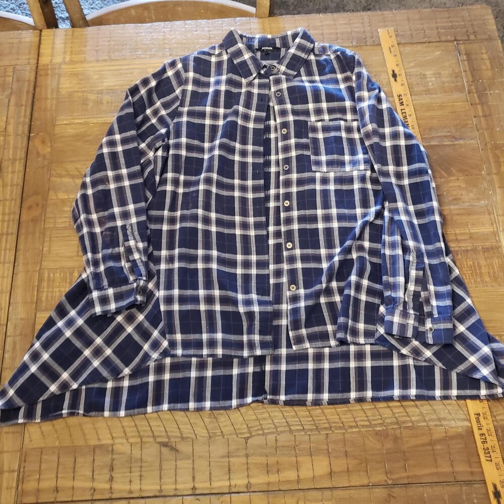 Annabelle Women's Blue and Navy Shirt